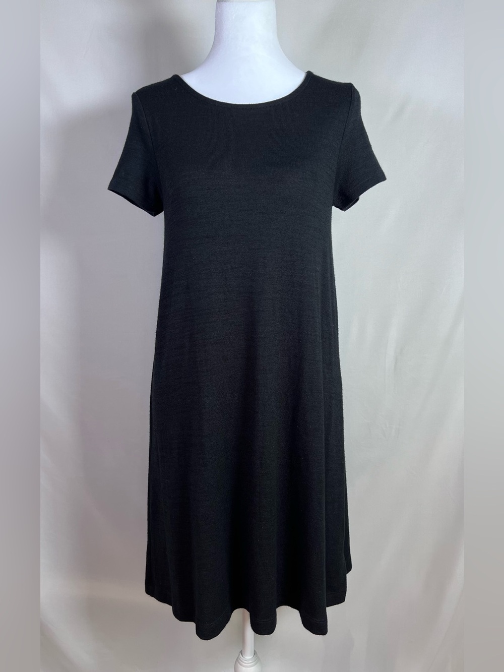 GAP Black Lightweight Short-Sleeve Midi A-Line T-shirt Dress XS